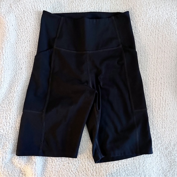 Girlfriend Collective Black Biker Shorts - Picture 2 of 3